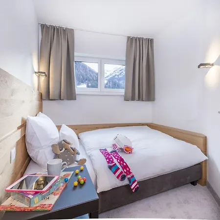 Heart Grischuna Hotel 4*