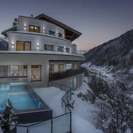 Heart Grischuna Hotel