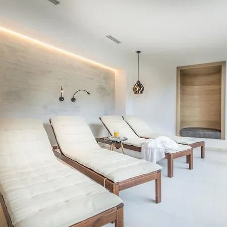 מלון Heart Grischuna 4*