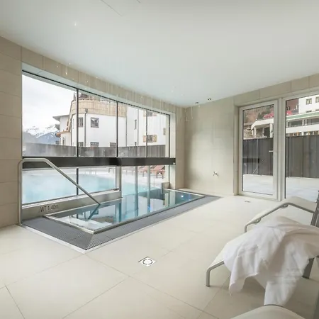 Heart Grischuna Hotel 4*