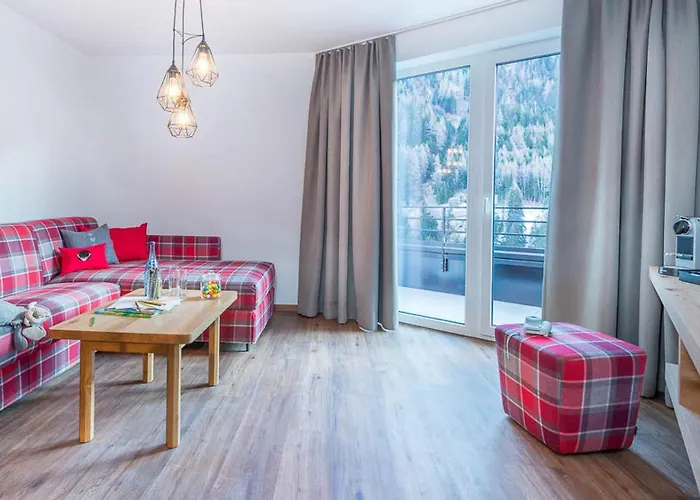 Heart Grischuna מלון 4*