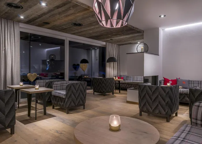 Heart Grischuna מלון